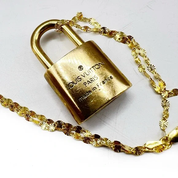 Authentic Louis Vuitton Lock #318 NO KEY & Aftermarket 20" Diamond-Cut Chain - Picture 11 of 17